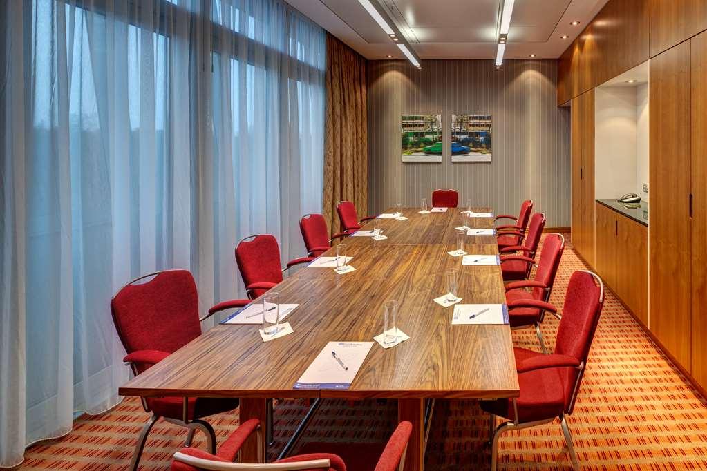 힐튼 가든 인 프랑크푸르트 에어포트 호텔 시설 사진 Meeting room