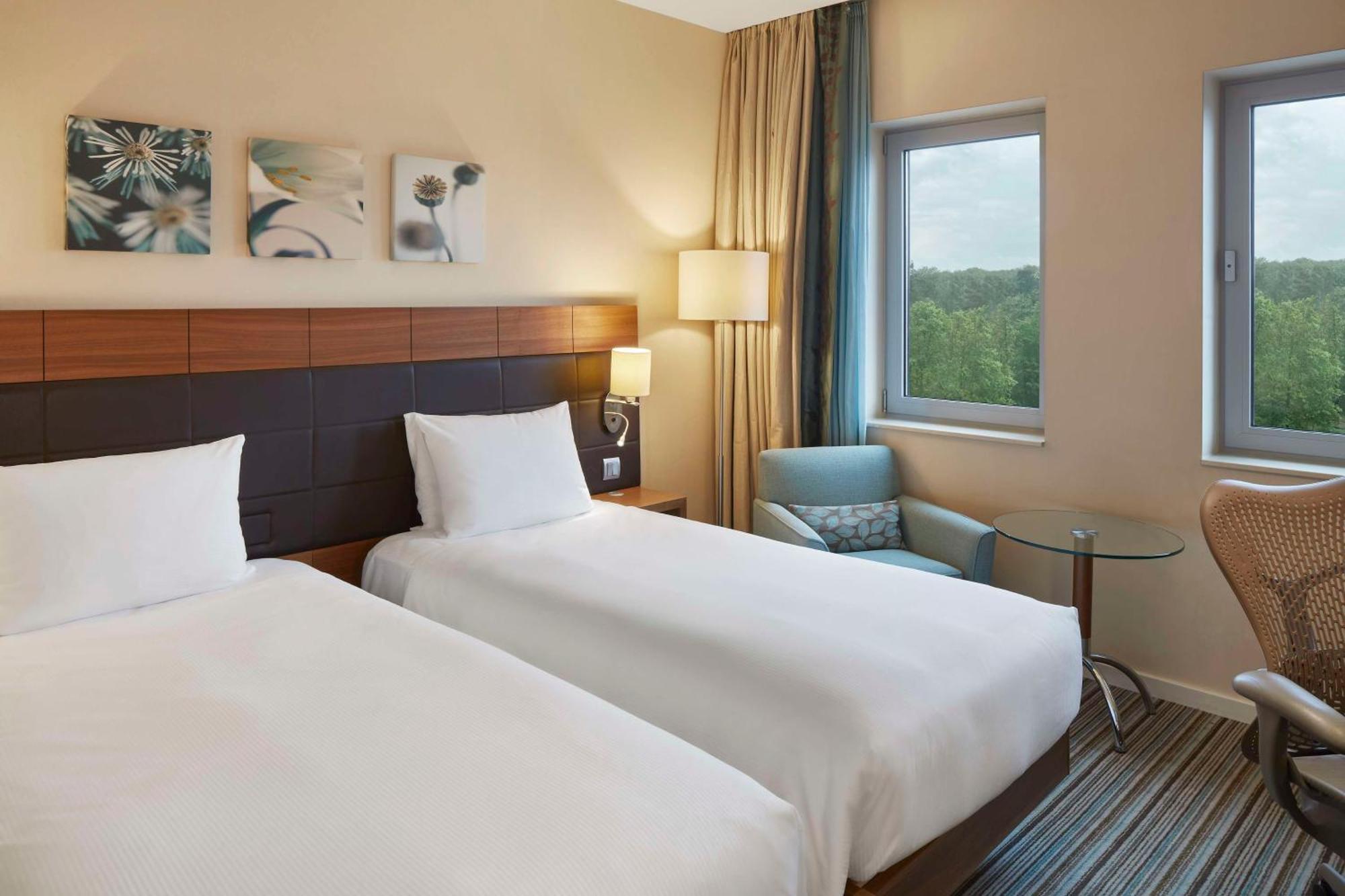 힐튼 가든 인 프랑크푸르트 에어포트 호텔 외부 사진 Room at the Hilton Prague